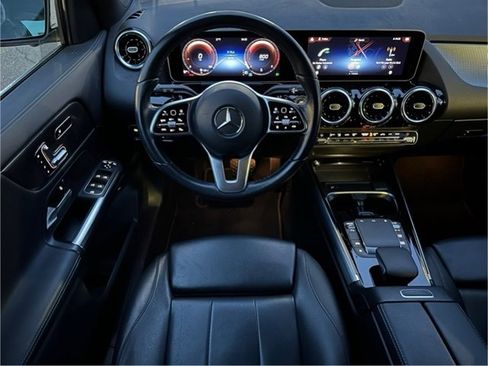 Certified 2021 Mercedes-Benz GLA 250 4MATIC image 11