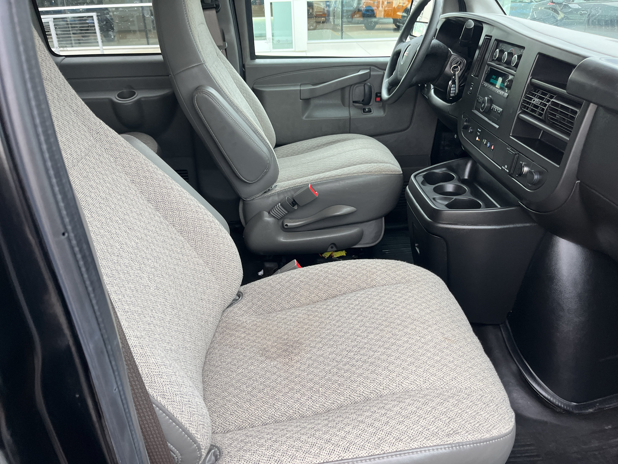 Used 2022 GMC Savana 2500 LS RWD image 14