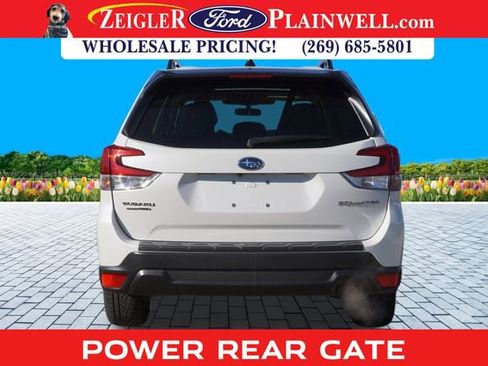 Used 2024 Subaru Forester Premium image 4