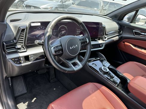 Certified 2025 Kia Sportage SX Prestige AWD/4WD image 23