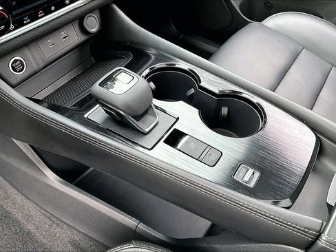 Used 2023 Nissan Rogue SL w/ SL Premium Package image 16