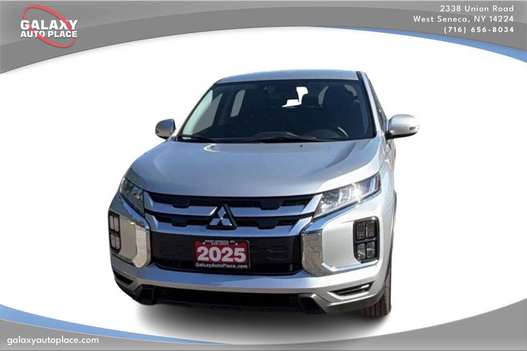 Used 2025 Mitsubishi Outlander Sport SE AWD/4WD image 2