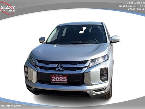 Used 2025 Mitsubishi Outlander Sport SE AWD/4WD image 2