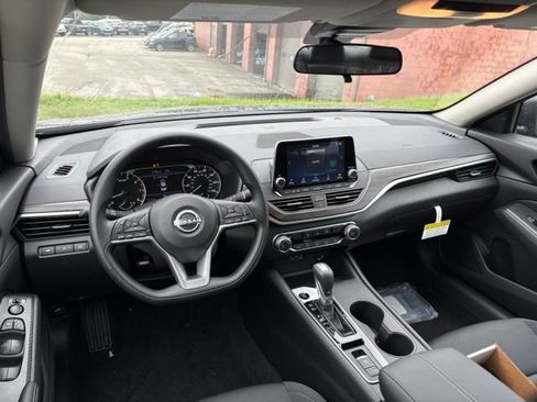 New 2026 Nissan Altima 2.5 SV AWD/4WD image 6