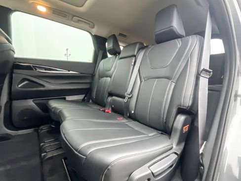 Certified 2025 INFINITI QX60 Pure image 19