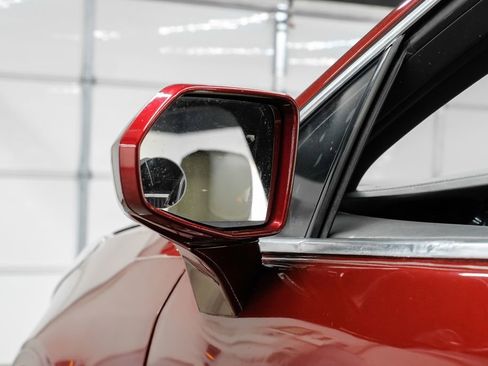 Used 2018 Cadillac XT5 FWD image 46