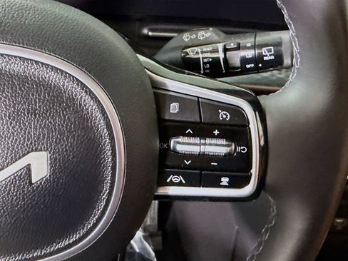 Used 2024 Kia Carnival SX Prestige FWD image 24