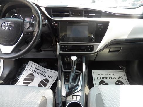Used 2017 Toyota Corolla LE w/ Carpet Mat Package (TMS) FWD image 14
