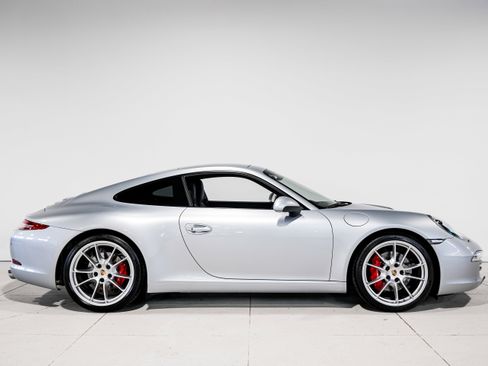 Used 2014 Porsche 911 Carrera S image 2
