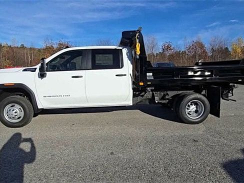 New 2025 GMC Sierra 3500 Pro w/ Convenience Package image 5