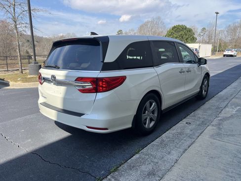 Used 2018 Honda Odyssey EX image 4