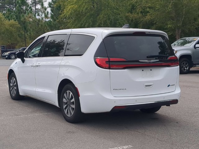 Used 2024 Chrysler Pacifica Limited FWD image 8