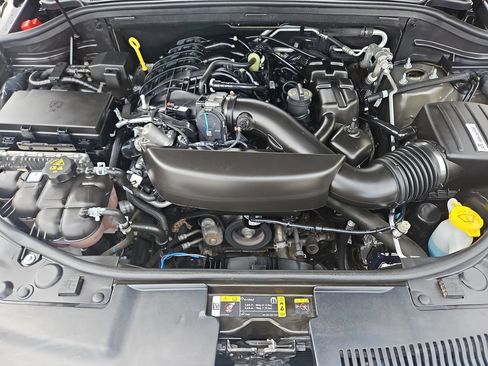 Used 2023 Dodge Durango SXT RWD image 21