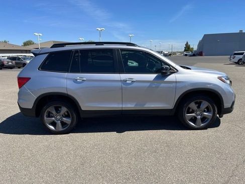 Used 2021 Honda Passport Touring image 3