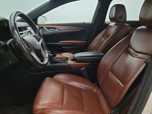 Used 2015 Cadillac XTS Luxury w/ Driver Awareness Package image 17