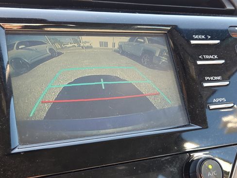 Used 2019 Toyota Camry SE FWD image 20