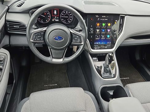Used 2024 Subaru Outback Premium AWD/4WD image 11