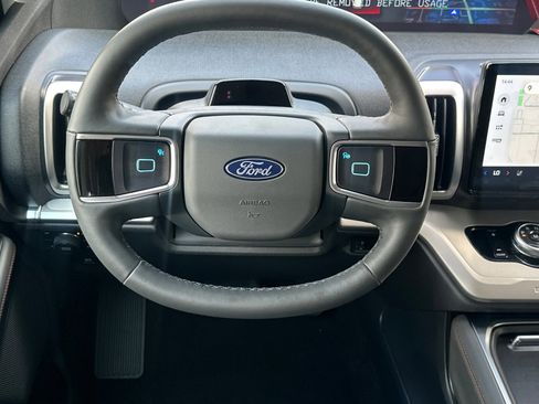 New 2025 Ford Expedition Active image 14