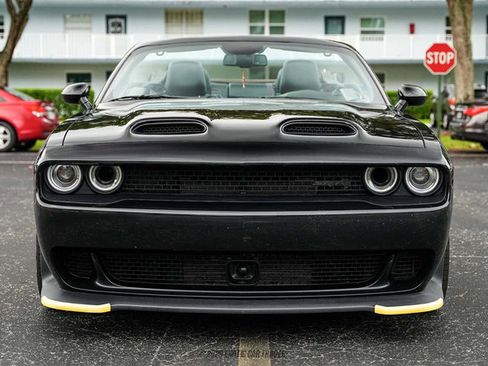 Used 2023 Dodge Challenger SRT Hellcat RWD image 13