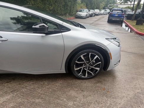Used 2023 Toyota Prius Prime FWD image 3