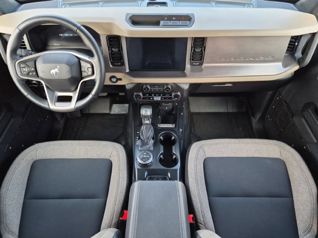 Used 2025 Ford Bronco Big Bend w/ Black Appearance Package AWD/4WD image 15