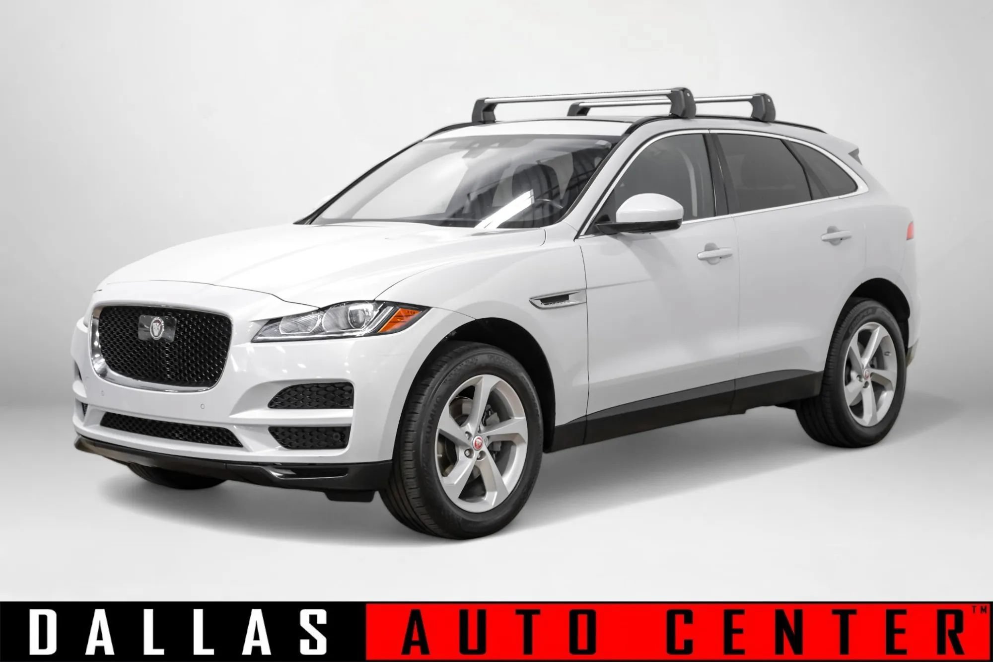 Used 2019 Jaguar F-PACE Premium AWD/4WD image 3