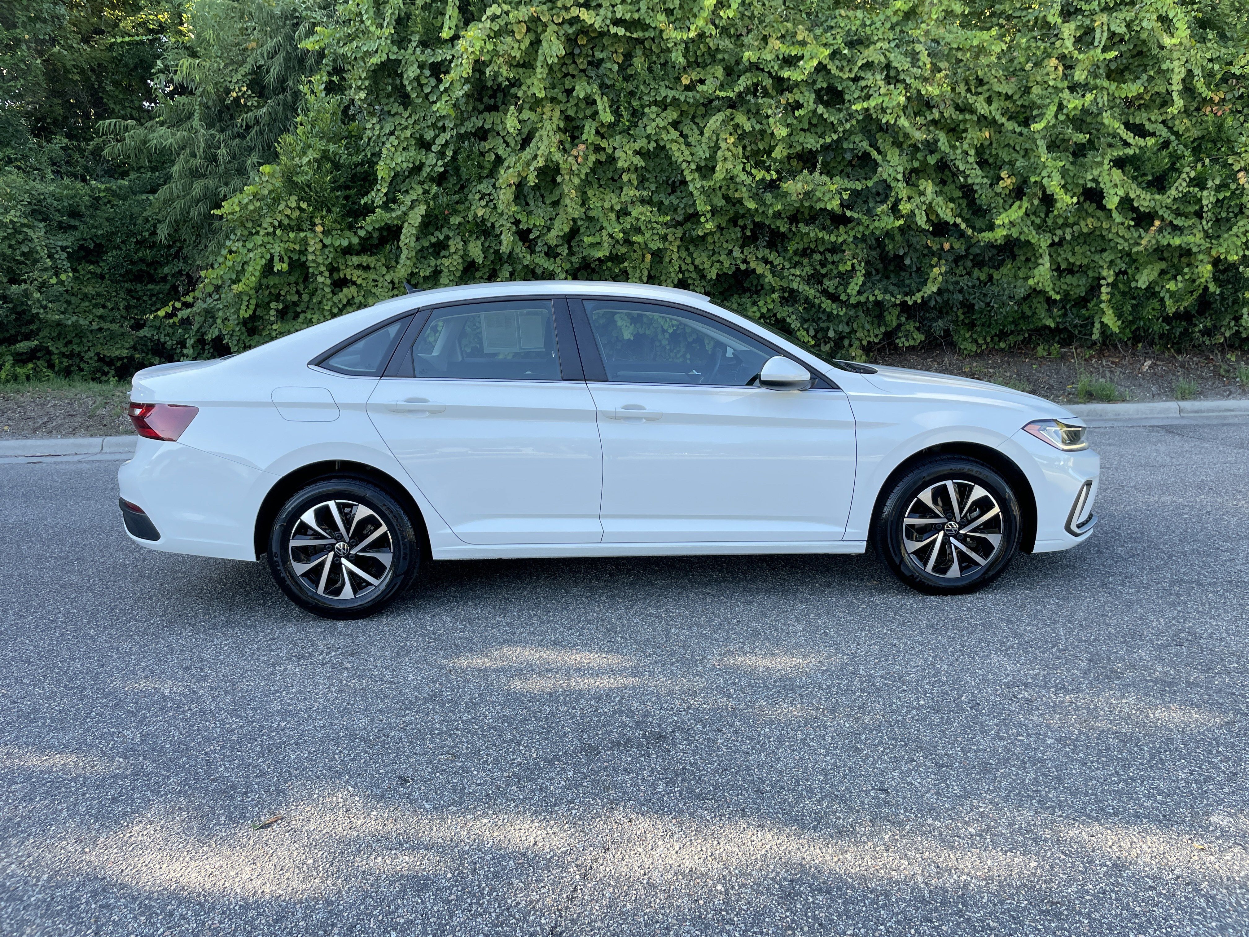 Used 2025 Volkswagen Jetta S FWD image 10