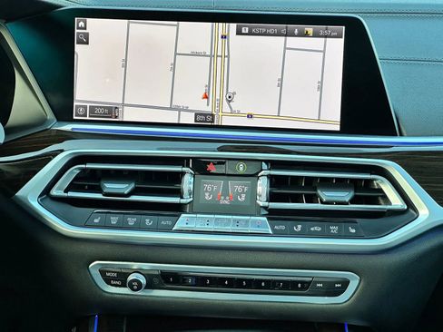 Used 2019 BMW X7 xDrive40i w/ Premium Package image 16