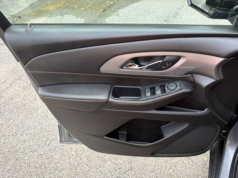 Certified 2020 Chevrolet Traverse LS AWD/4WD image 20