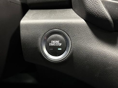 Used 2024 GMC Terrain SLT w/ Infotainment Package II image 24