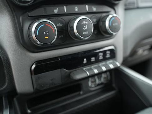 Used 2022 RAM 1500 Big Horn AWD/4WD image 33