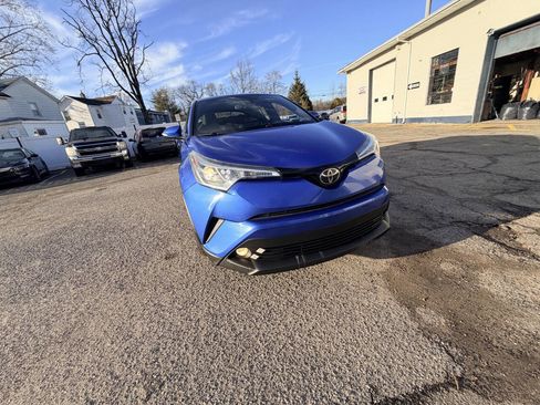 Used 2018 Toyota C-HR XLE FWD image 47