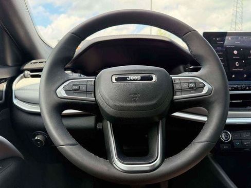 Certified 2025 Jeep Compass Limited AWD/4WD image 20