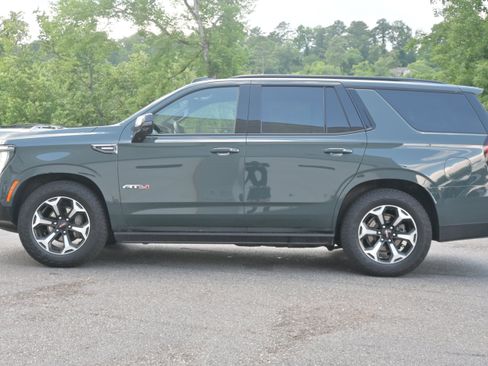 Used 2026 GMC Yukon AT4 AWD/4WD image 6