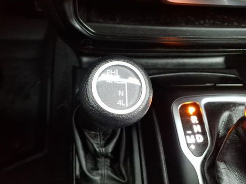Used 2021 Jeep Wrangler Sport AWD/4WD image 28