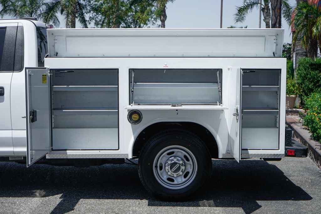 Used 2022 Ford F250 XL w/ Power Equipment Group RWD image 6