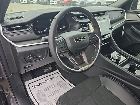 New 2026 Jeep Grand Cherokee L 4WD image 14