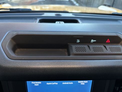 Used 2022 Ford Bronco Outer Banks image 15