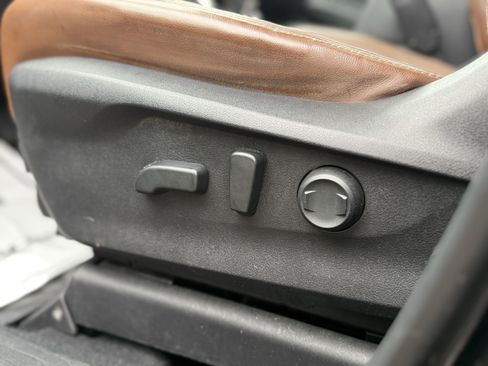 Used 2020 Subaru Ascent Touring image 29