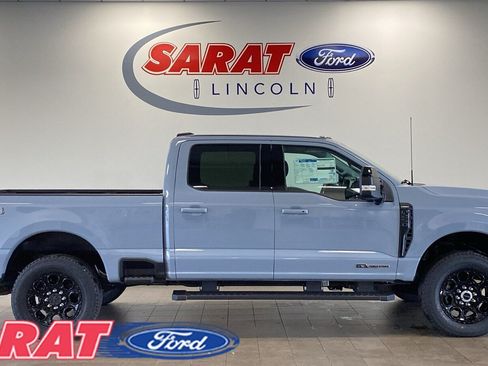 New 2026 Ford F250 Lariat w/ Black Appearance Package AWD/4WD image 8