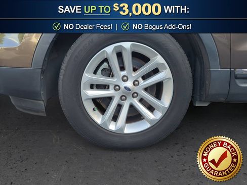 Used 2015 Ford Explorer XLT w/ Equipment Group 202A FWD image 13