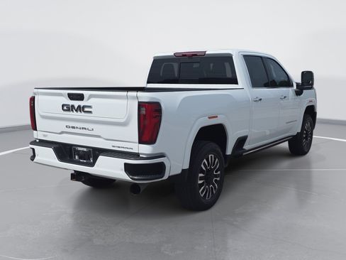 Used 2024 GMC Sierra 2500 Denali Ultimate w/ Max Trailering Package AWD/4WD image 3