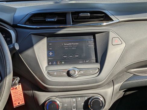 Used 2023 Chevrolet TrailBlazer LS image 17