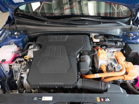 Used 2022 Hyundai Elantra Limited FWD image 30