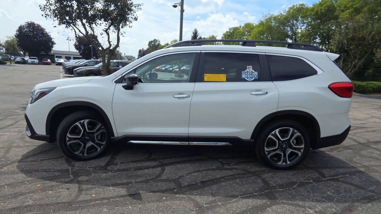 Used 2025 Subaru Ascent Touring AWD/4WD image 5