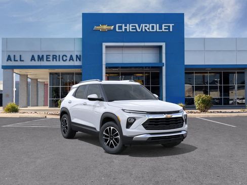 New 2026 Chevrolet TrailBlazer LT FWD image 2