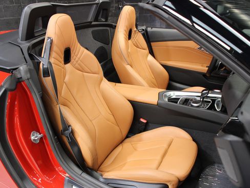 Used 2022 BMW Z4 sDrive30i w/ Driving Assistance Package image 47