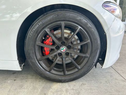 Used 2018 Alfa Romeo Giulia RWD image 20