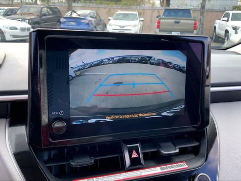 Used 2025 Toyota Corolla LE image 25