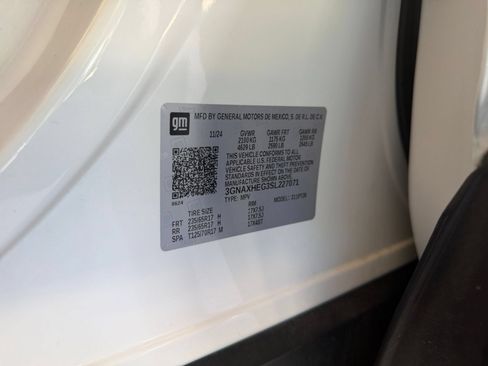 Used 2025 Chevrolet Equinox LT FWD image 29